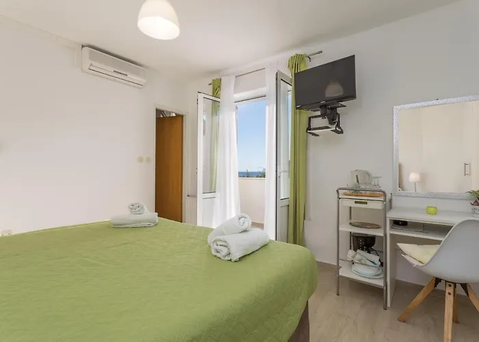 Pensjonat Double Hvar 8785a 3*