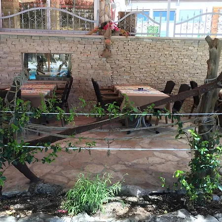 Double Hvar 8785a 3*